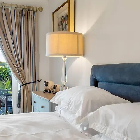 Seaview - Spectacular Apartment, Connemara شقة