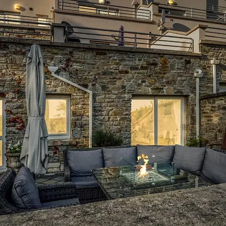 Seaview - Spectacular Apartment, Connemara * Clifden